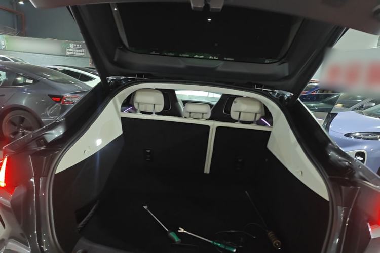 Used Rising R7 2024 Advanced Edition Trunk