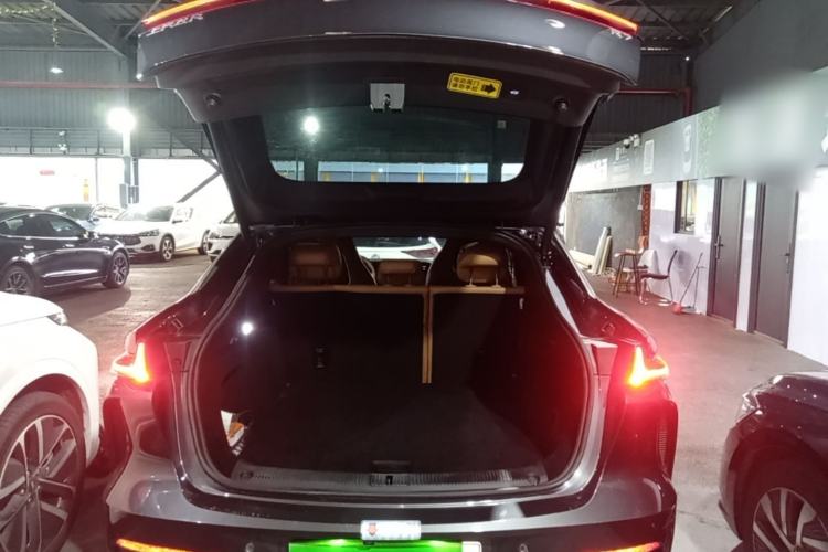 Used Rising R7 2024 Advanced Edition Trunk