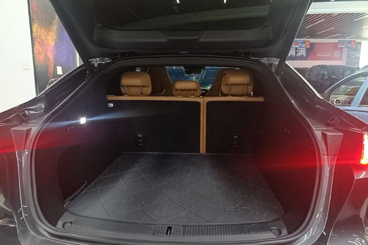 Used Rising R7 2024 Advanced Pro Edition Trunk