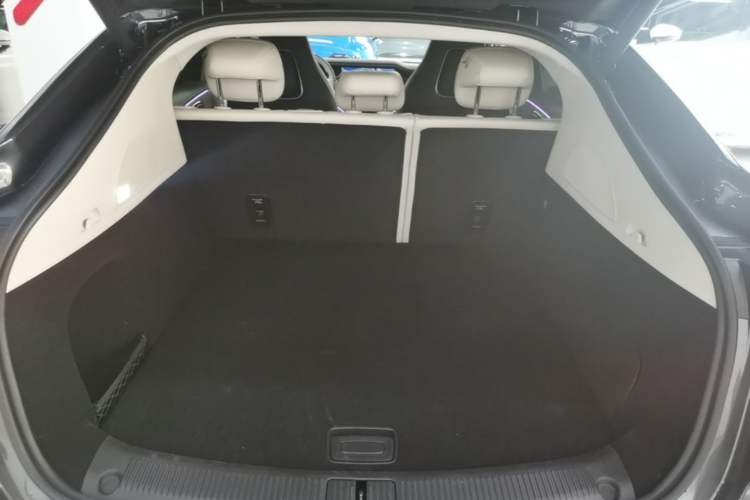 Used Rising R7 2024 Advanced Edition Trunk