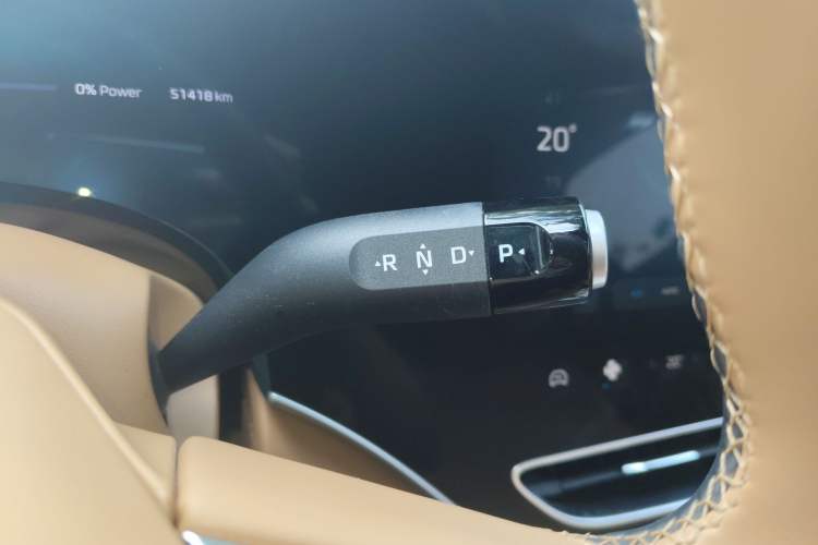 Used Rising R7 2024 Advanced Edition Gear Lever