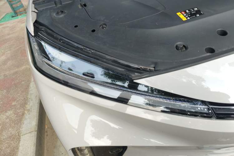 Used Rising R7 2024 Advanced Edition Right Front Headlight