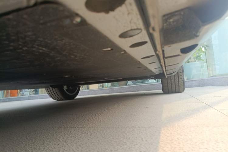 Used Rising R7 2024 Advanced Edition Chassis Front Left