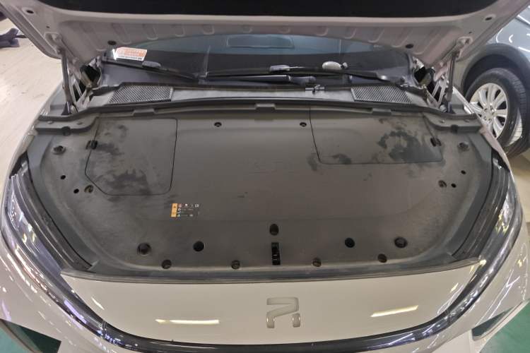 Used Rising R7 2024 Advanced Pro Edition Engine Bay