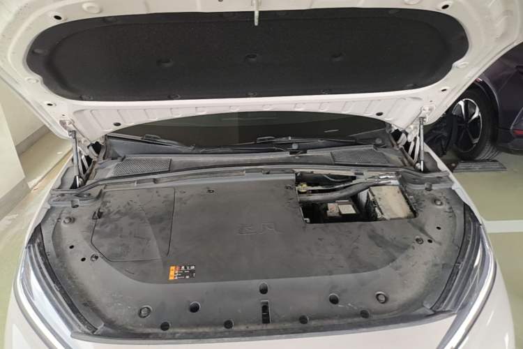 Used Rising R7 2024 Advanced Edition Engine Bay