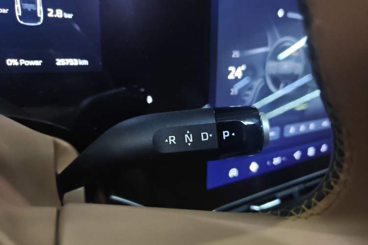 Used Rising R7 2024 Advanced Pro Edition Gear Lever