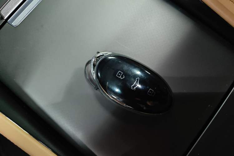 Used Rising R7 2024 Advanced Edition Interior 1