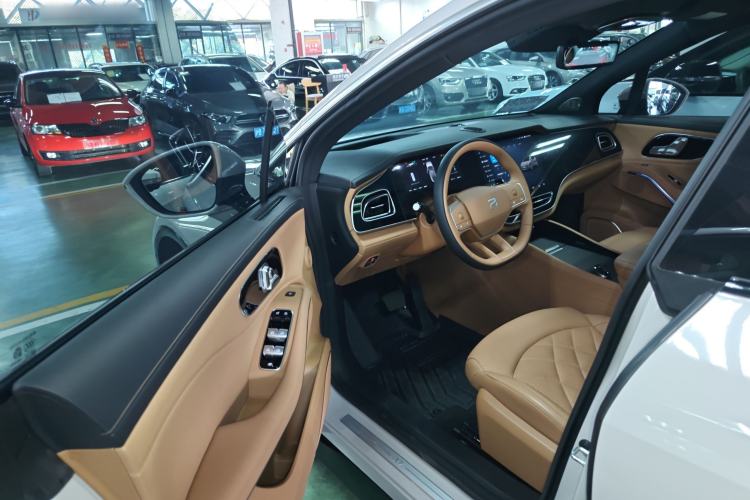 Used Rising R7 2024 Advanced Edition Interior 3