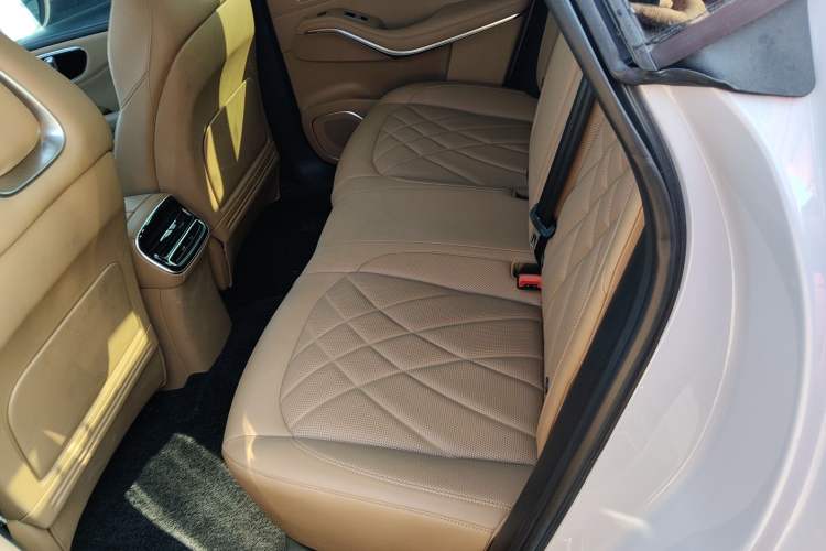 Used Rising R7 2024 Advanced Edition Interior 4