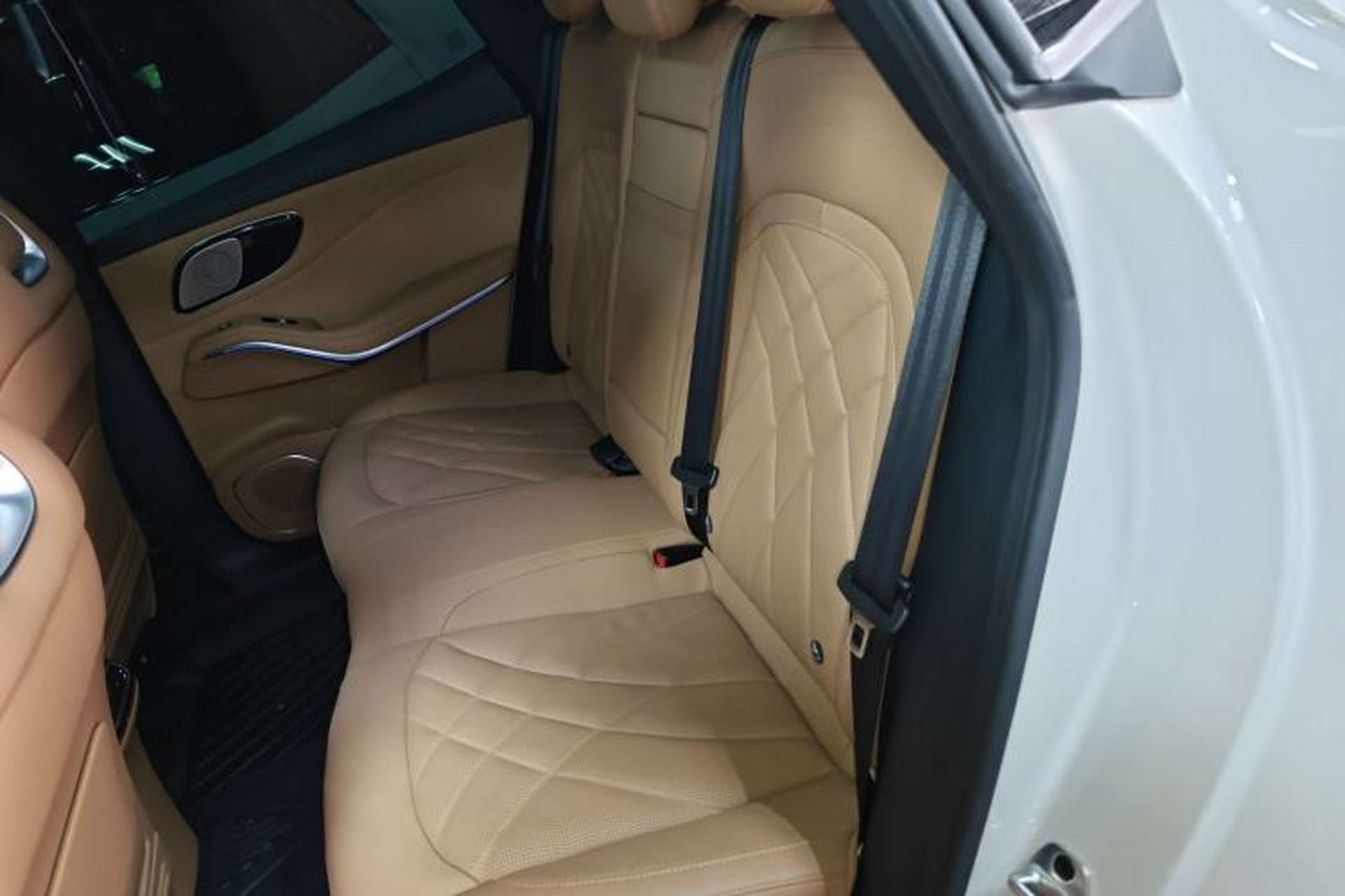 Used Rising R7 2024 Advanced Edition Interior 4