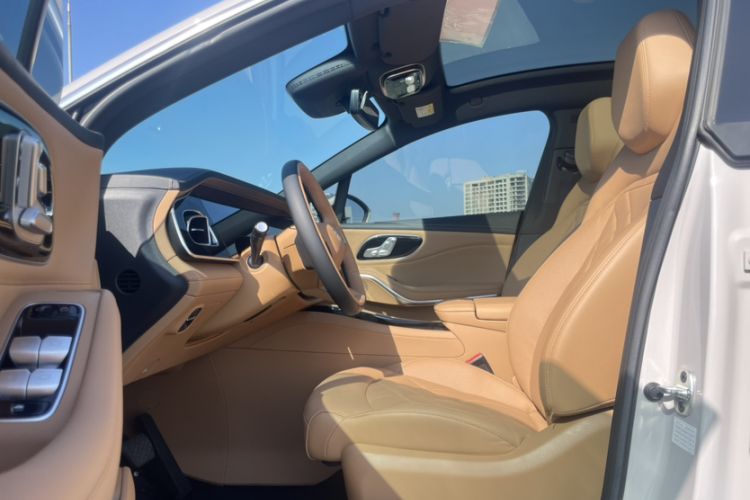 Used Rising R7 2024 Advanced Edition Interior 8
