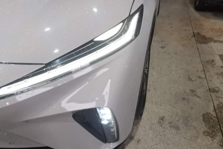 Used Rising R7 2024 Advanced Edition Left Front Headlight