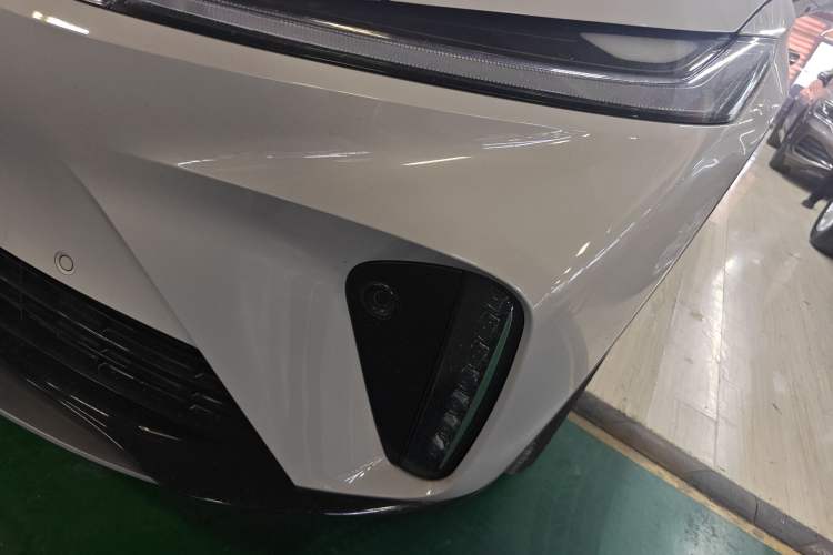 Used Rising R7 2024 Advanced Pro Edition Left Front Headlight