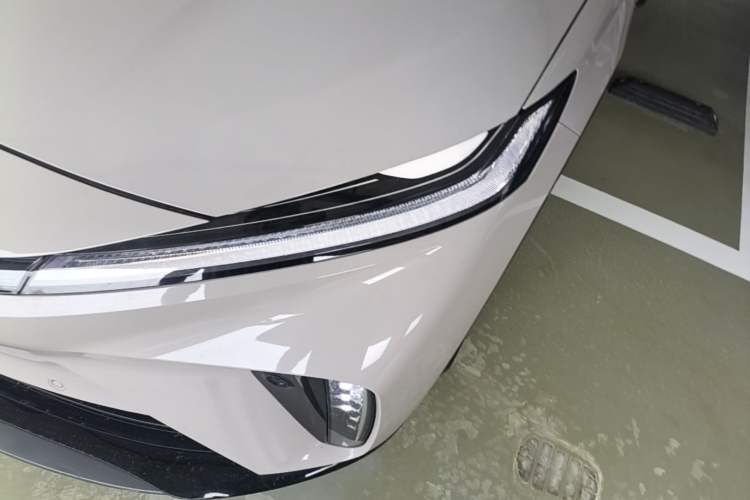 Used Rising R7 2024 Advanced Edition Left Front Headlight
