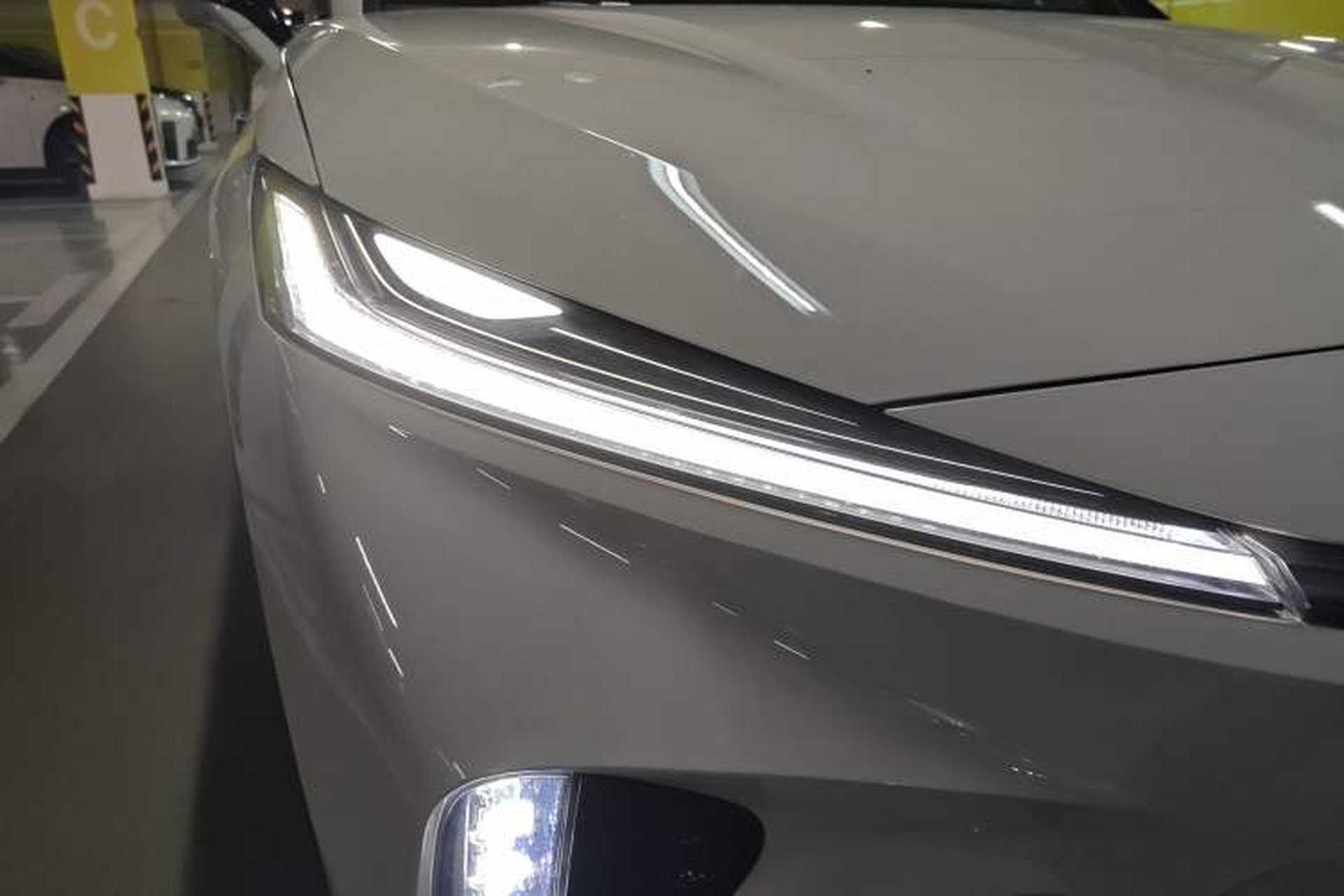 Used Rising R7 2024 Advanced Edition Right Front Headlight