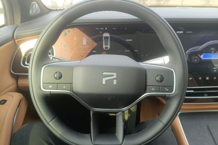 Used Rising R7 2024 Advanced Edition Steering Wheel