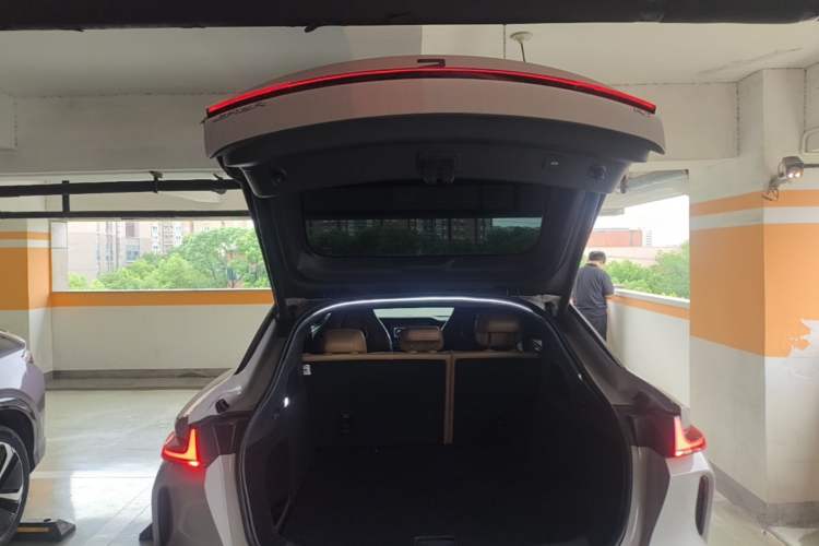 Used Rising R7 2024 Advanced Edition Trunk