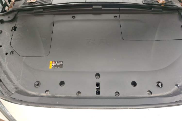Used Rising R7 2024 Advanced Pro Edition Engine Bay