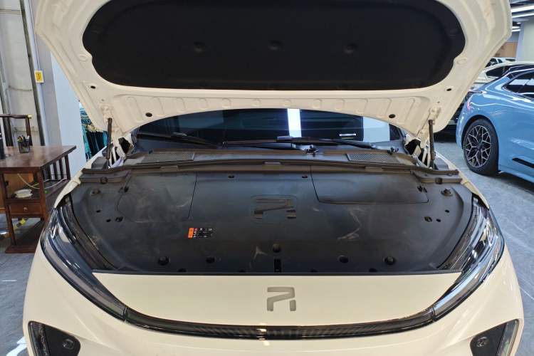 Used Rising R7 2024 Advanced Edition Engine Bay
