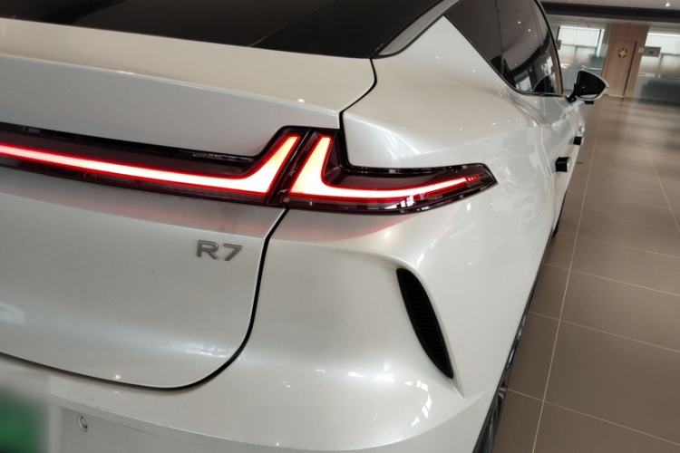 Used Rising R7 2024 Advanced Edition Exterior 4