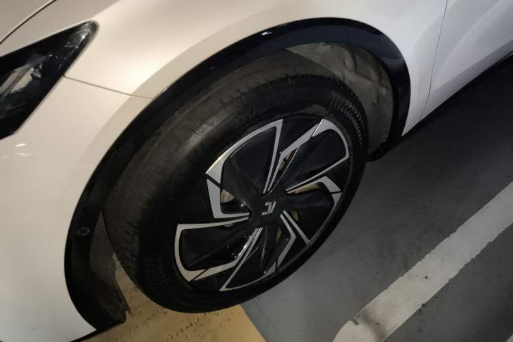 Used Rising R7 2024 Advanced Edition Exterior 7