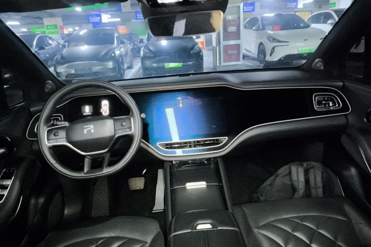 Used Rising R7 2024 Advanced Edition Interior 2