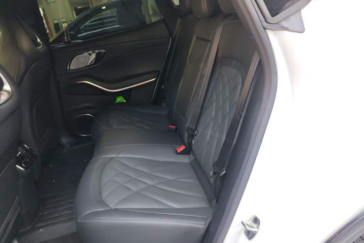 Used Rising R7 2024 Advanced Edition Interior 4