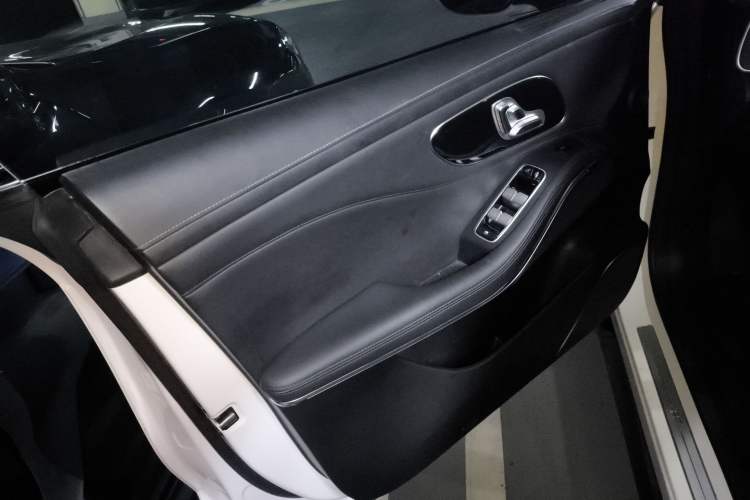 Used Rising R7 2024 Advanced Edition Interior 7