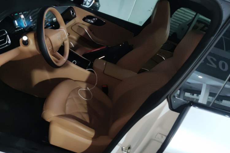 Used Rising R7 2024 Advanced Edition Left Front Seat