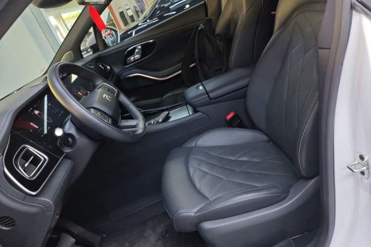 Used Rising R7 2024 Advanced Edition Left Front Seat