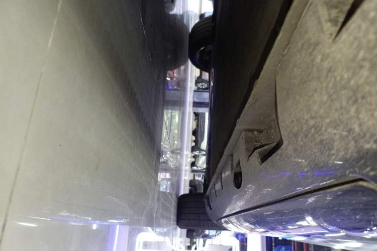 Used Rising R7 2024 Advanced Edition Left Side Sill