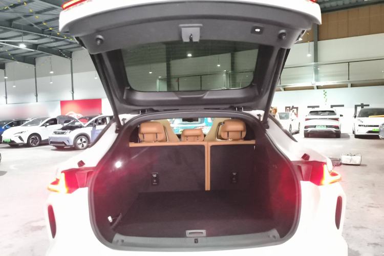Used Rising R7 2024 Advanced Edition Trunk