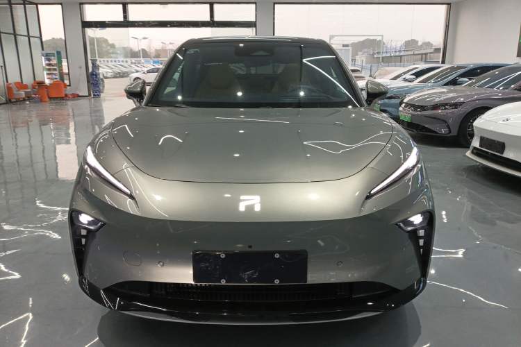 Used Rising R7 2025 Model Advanced Edition Front