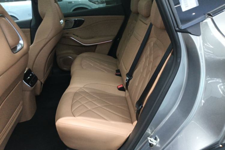 Used Rising R7 2025 Model Advanced Edition Left Rear Seat