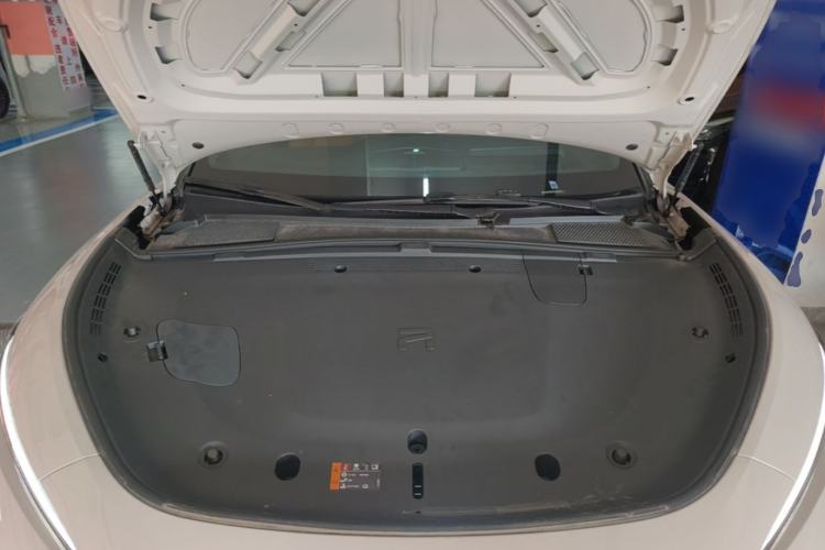 Used Rising R7 2025 Model Advanced Edition Engine Bay