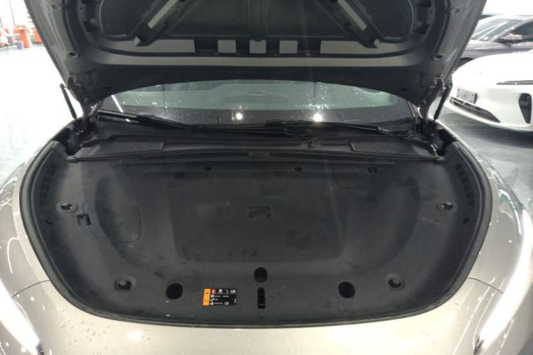 Used Rising R7 2025 Model Advanced Edition Engine Bay