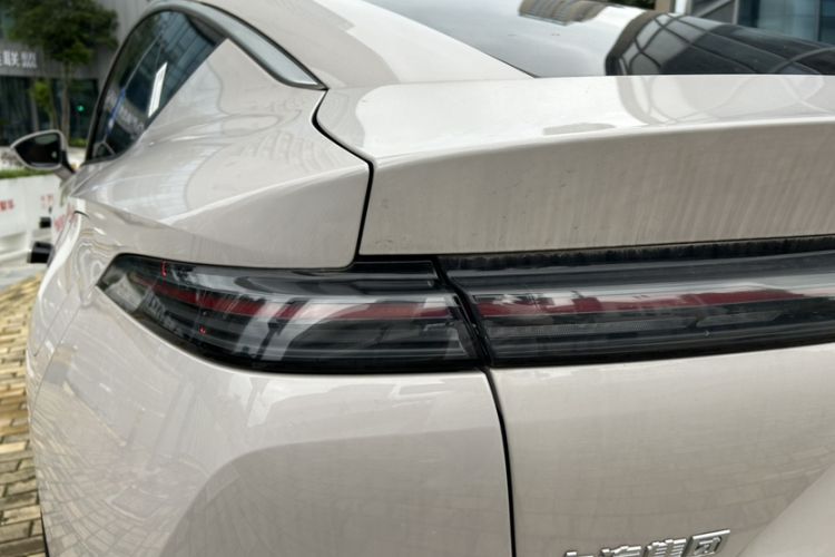 Used Rising R7 2025 Model Advanced Edition Exterior 3
