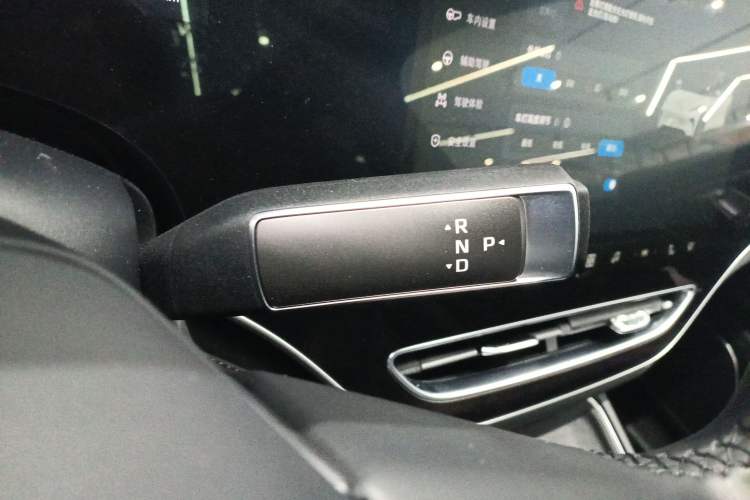 Used Rising R7 2025 Model Advanced Edition Gear Lever
