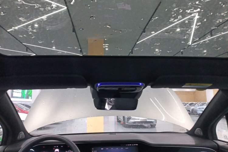 Used Rising R7 2025 Model Advanced Edition Headliner