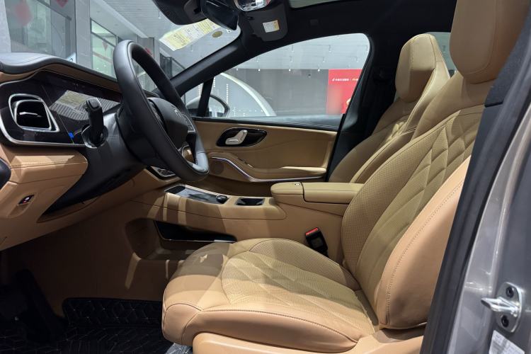Used Rising R7 2025 Model Urban Edition Interior 1