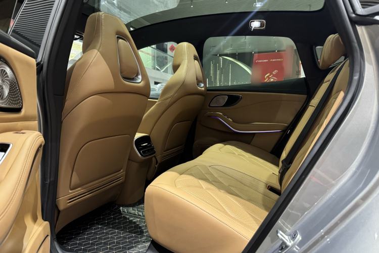 Used Rising R7 2025 Model Urban Edition Interior 3