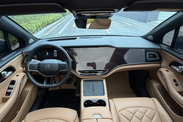 Used Rising R7 2025 Model Long-Range Edition Interior 3