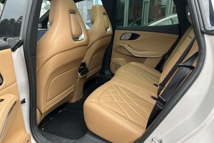 Used Rising R7 2025 Model Advanced Edition Interior 6