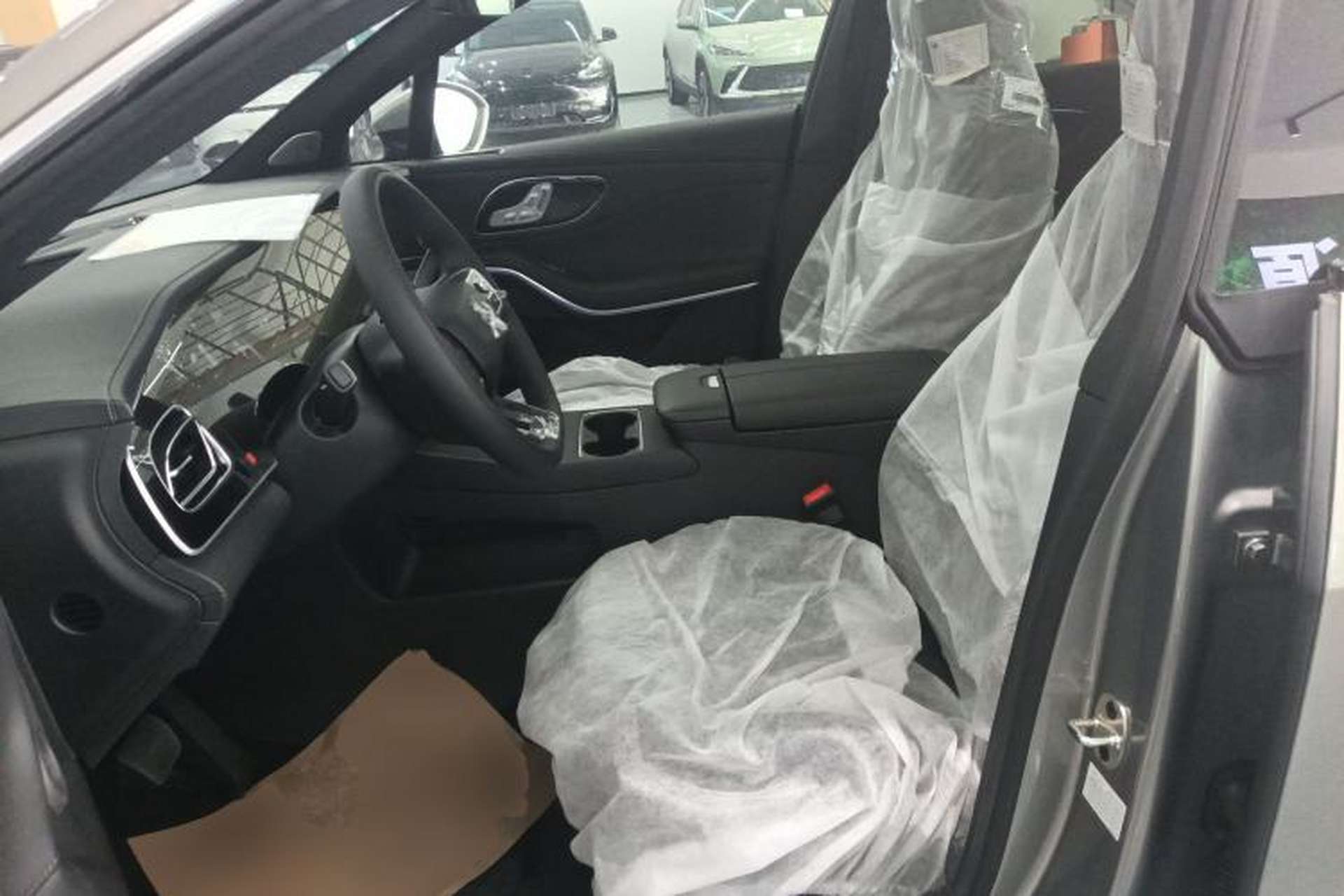 Used Rising R7 2025 Model Advanced Edition Left Front Seat