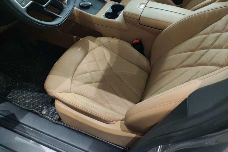Used Rising R7 2025 Model Urban Edition Left Front Seat