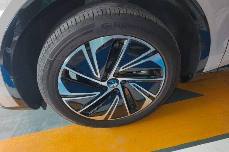 Used Rising R7 2025 Model Advanced Edition Left Front Wheel Hub