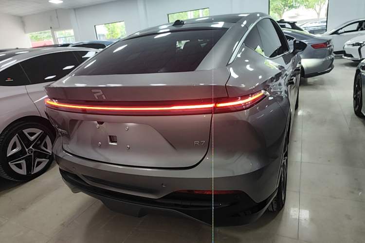 Used Rising R7 2025 Model Advanced Edition Rear