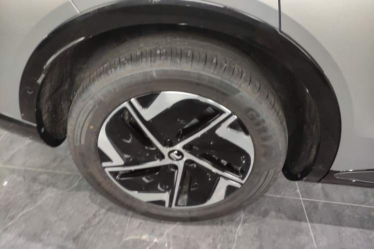 Used Rising R7 2025 Model Urban Edition Right Rear Wheel Hub