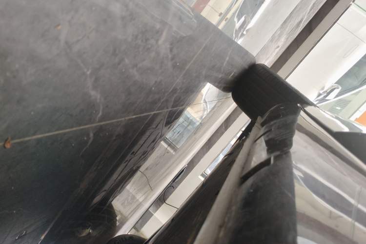 Used Rising R7 2025 Model Urban Edition Right Side Sill