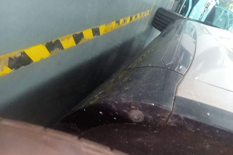 Used Rising R7 2025 Model Advanced Edition Right Side Sill